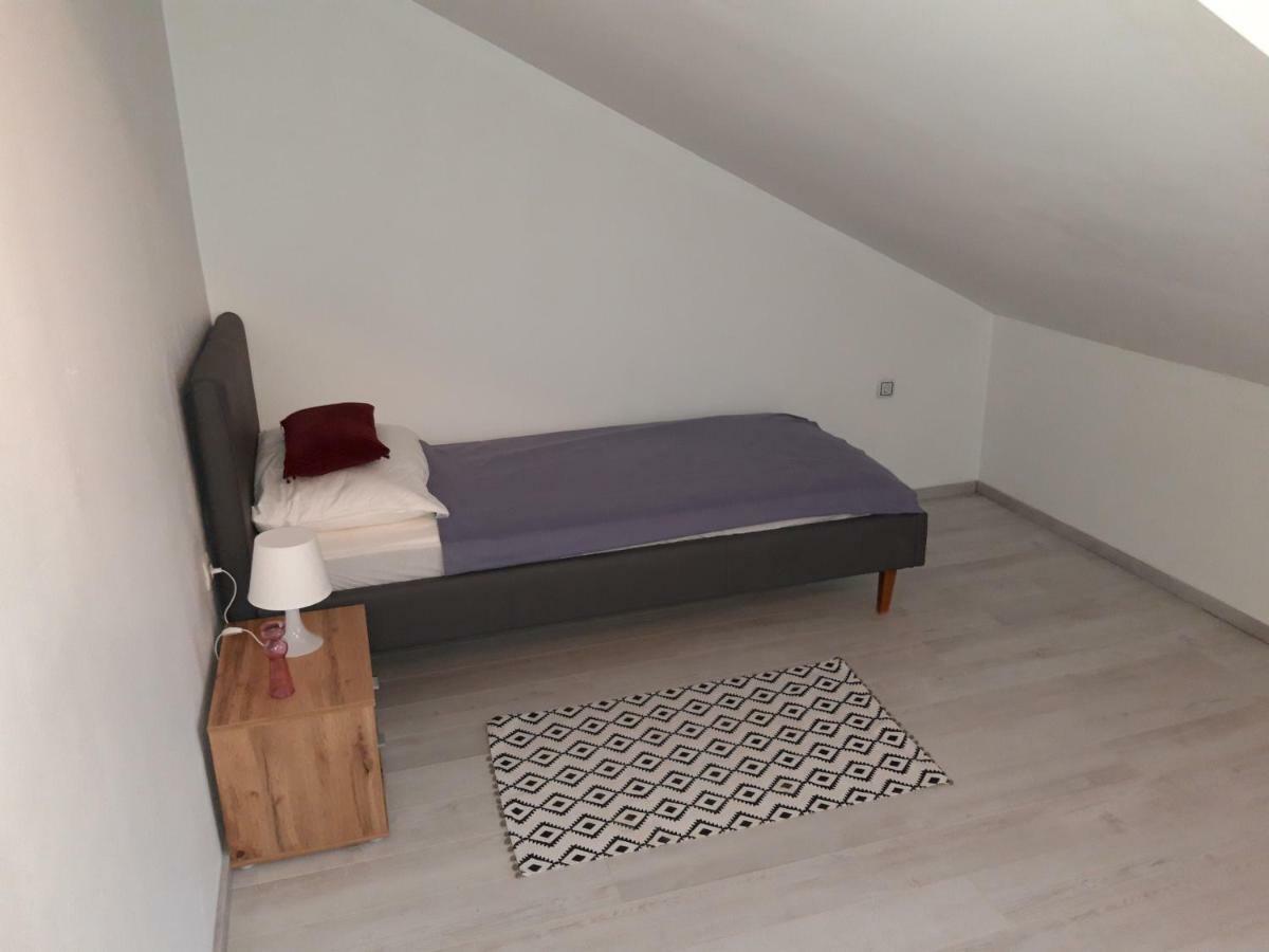 Mohenski * Zagreb